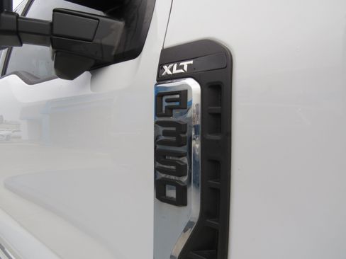 Used 2023 Ford F350 XLT w/ 360-Degree Camera Package image 9