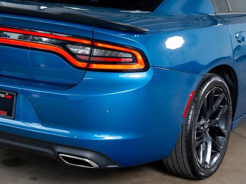Used 2022 Dodge Charger SXT w/ Blacktop Package RWD image 11