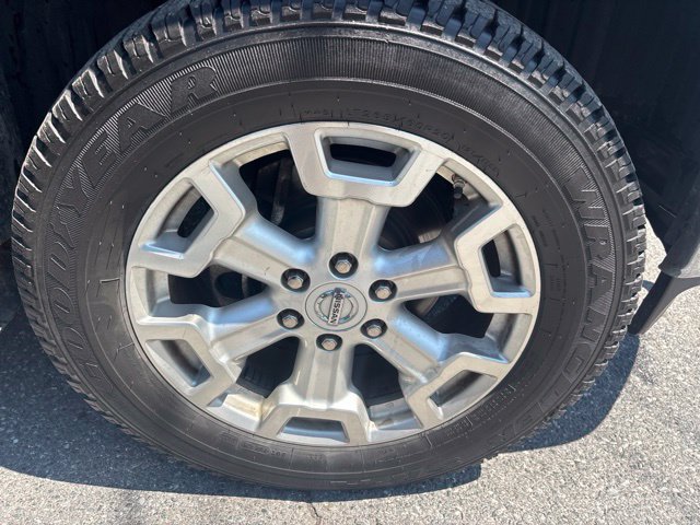 Used 2017 Nissan Titan SV AWD/4WD image 20