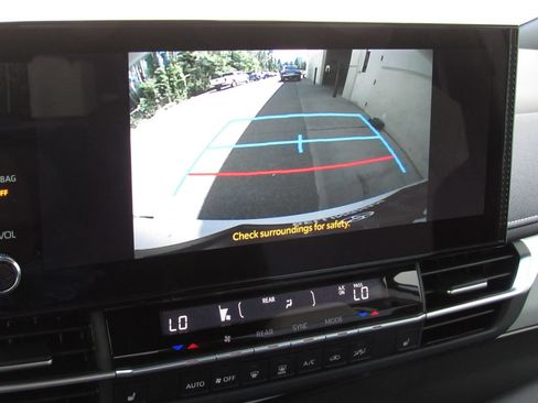 Used 2026 Toyota Sienna XSE AWD/4WD image 38