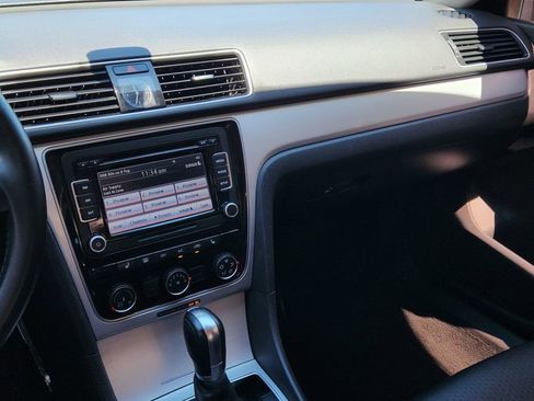 Used 2013 Volkswagen Passat 2.5 SE image 19