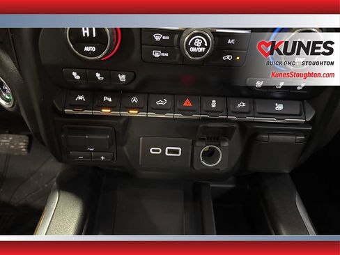 Used 2020 Chevrolet Silverado 1500 High Country image 32