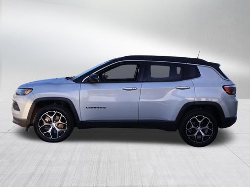 Used 2024 Jeep Compass Limited AWD/4WD image 4