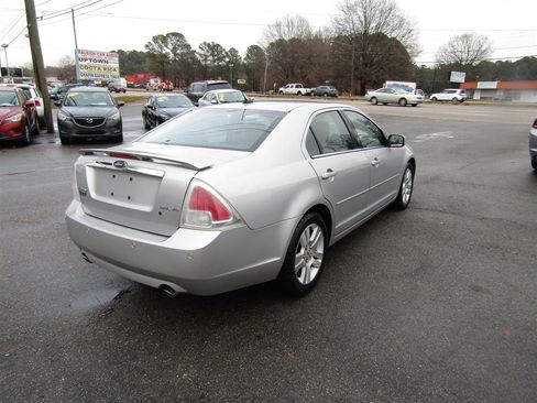Used 2009 Ford Fusion SEL image 7