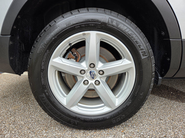 Used 2017 Ford Explorer XLT AWD/4WD image 29