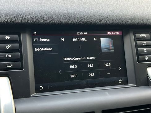 Used 2018 Land Rover Discovery Sport SE AWD/4WD image 20