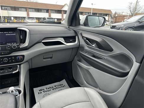 Used 2024 GMC Terrain SLT w/ LPO, Floor Liner Package image 31