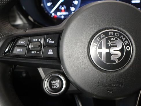 Used 2024 Alfa Romeo Tonale Ti AWD/4WD image 8