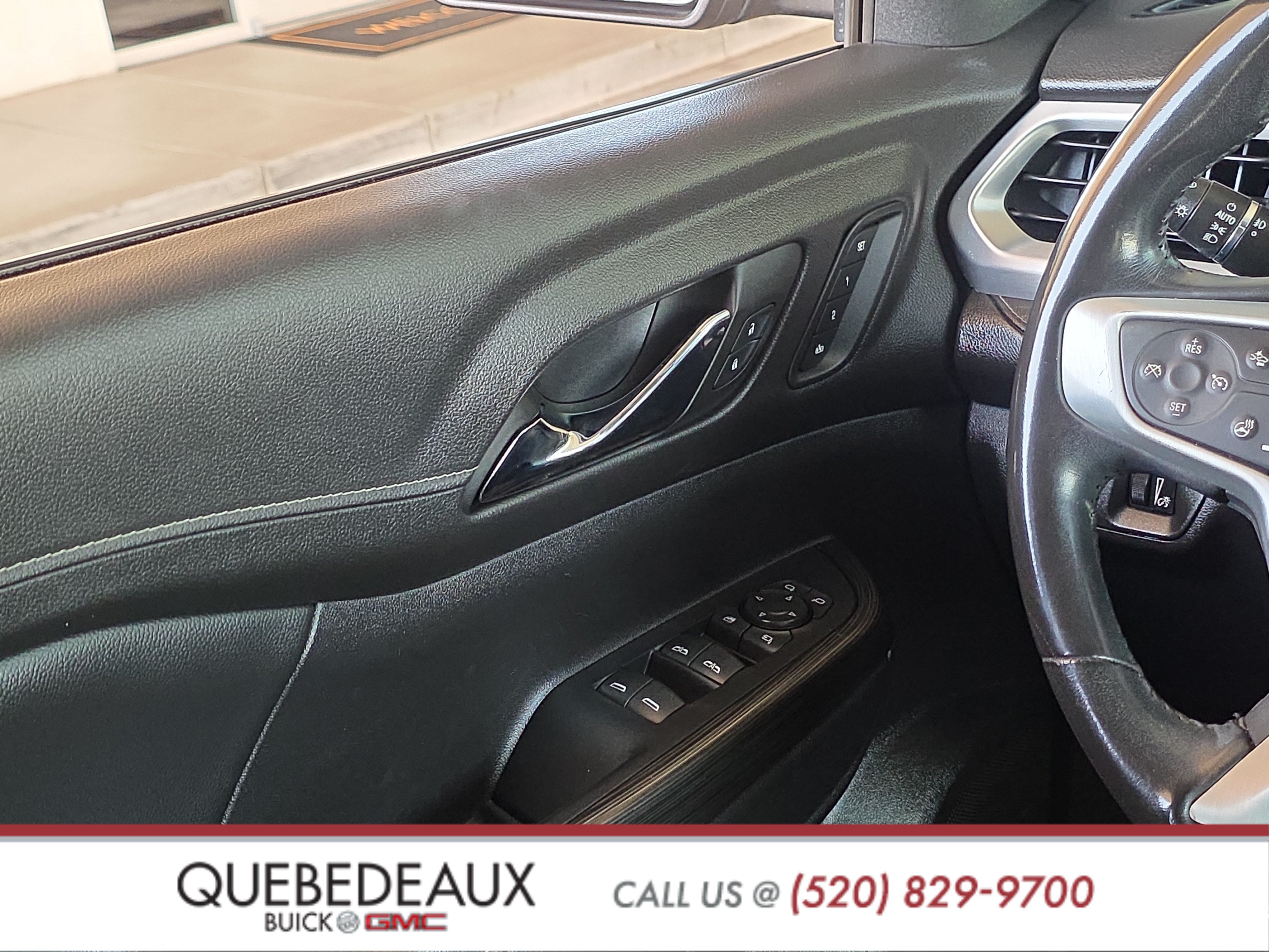 Used 2022 GMC Acadia SLT w/ Preferred Package FWD image 23