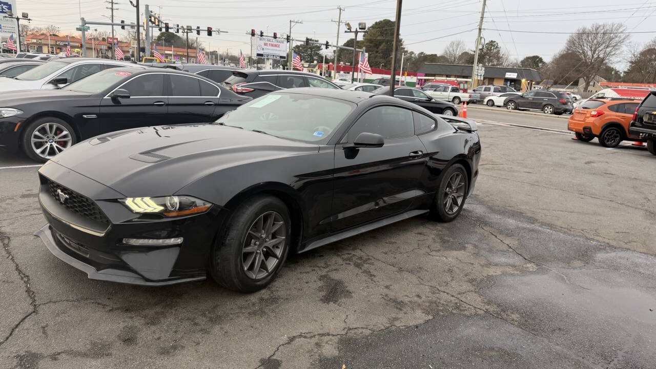 Used 2018 Ford Mustang Coupe RWD image 2