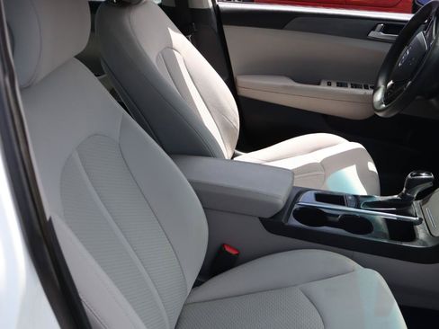 Used 2016 Hyundai Sonata SE FWD image 13