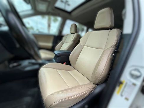 Used 2015 Toyota RAV4 Limited w/ Technology Package FWD image 9