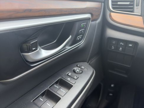Used 2022 Honda CR-V Touring image 26