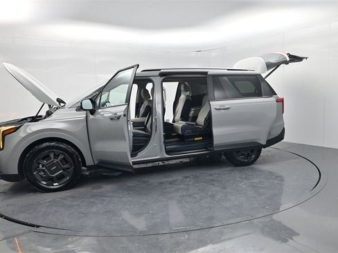 Certified 2025 Kia Carnival EX image 56