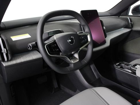 New 2026 Volvo EX30 Plus AWD/4WD image 8