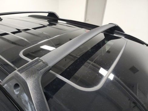 Used 2022 Toyota RAV4 XLE Premium image 11