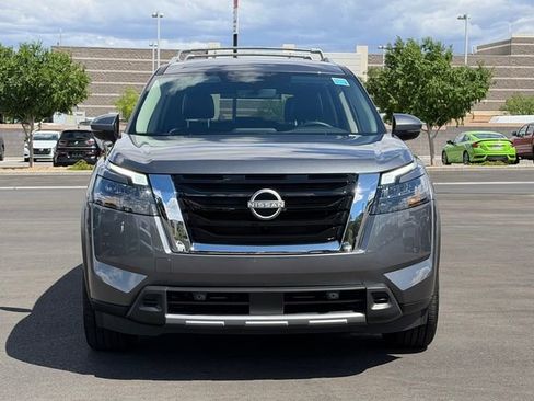 Certified 2025 Nissan Pathfinder SL image 10