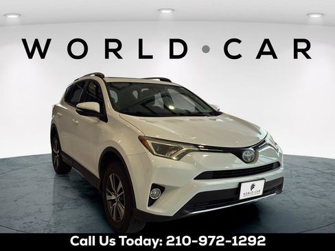 Used 2018 Toyota RAV4 XLE w/ Plus Extra Value Package FWD image 2