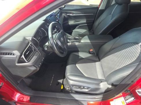 Used 2023 Toyota Camry SE FWD image 14