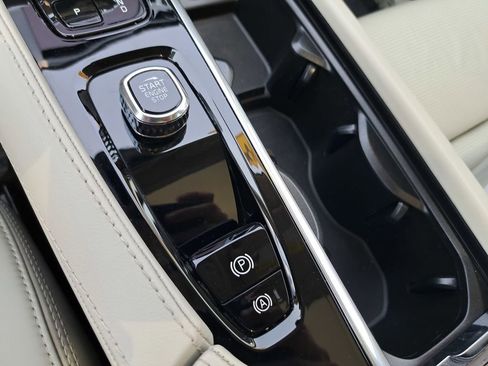 Used 2023 Volvo XC90 T8 Ultimate w/ Protection Package Premier image 15