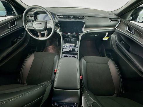 New 2026 Jeep Grand Cherokee L 4WD image 9