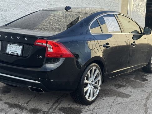 Used 2016 Volvo S60 T5 Inscription Platinum image 4
