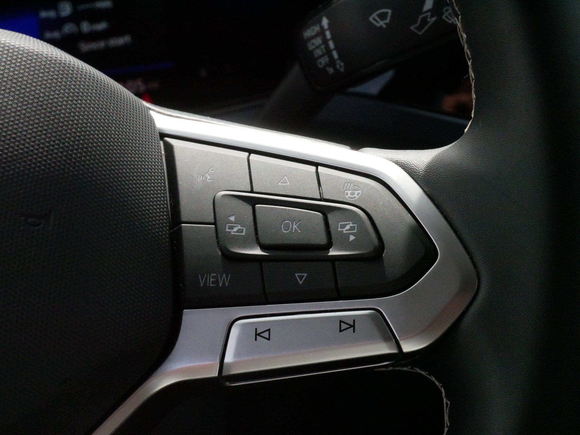 Certified 2023 Volkswagen Taos SE AWD/4WD image 25