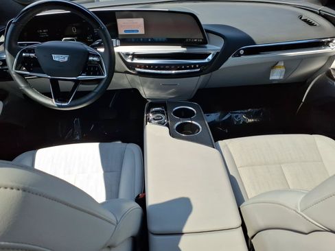 Certified 2024 Cadillac Lyriq Sport w/ LPO, Floor Liner Package AWD/4WD image 15