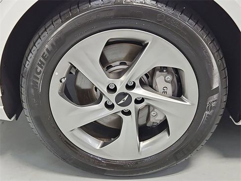 Used 2026 Genesis GV70 2.5T Select image 22