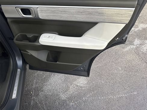 Used 2025 Hyundai Santa Fe Calligraphy image 16