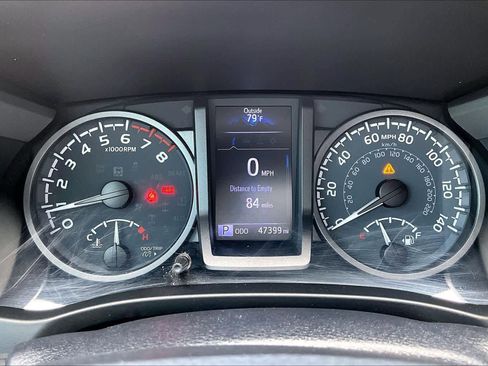 Used 2020 Toyota Tacoma TRD Sport image 26