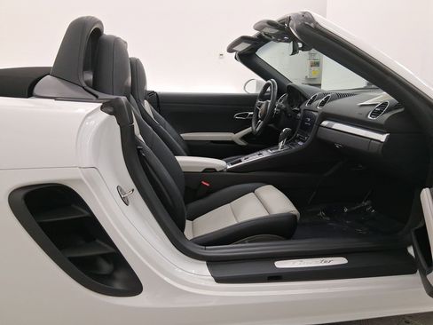 Certified 2022 Porsche 718 Boxster image 29