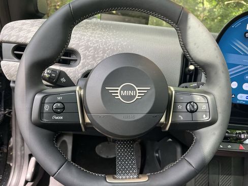 Certified 2025 MINI Cooper S image 15