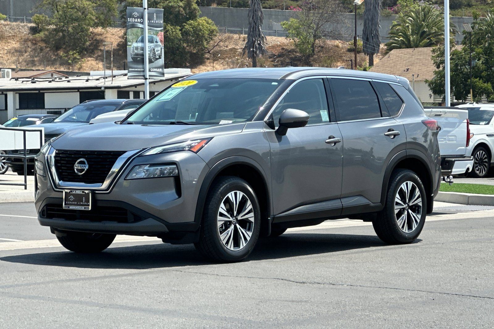Used 2021 Nissan Rogue SV AWD/4WD image 7