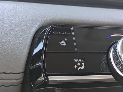 Used 2025 Honda Pilot EX-L image 23