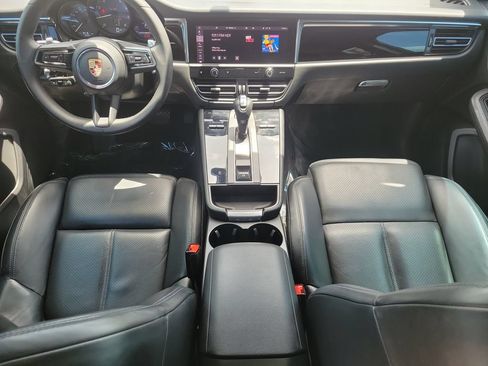 Used 2023 Porsche Macan Turbo AWD/4WD image 9