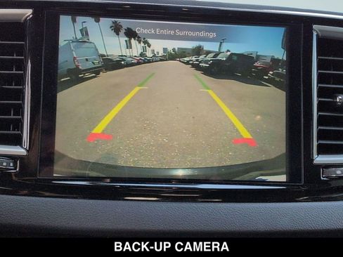 Used 2026 Chrysler Voyager LX FWD image 19