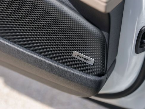 Used 2024 Porsche Panamera image 21