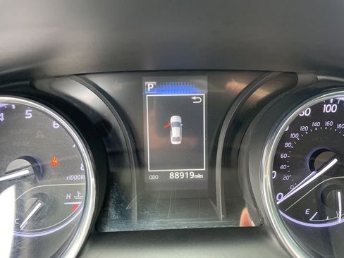 Used 2019 Toyota Camry LE image 20