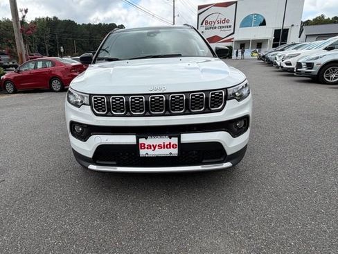 Used 2026 Jeep Compass Limited AWD/4WD image 4