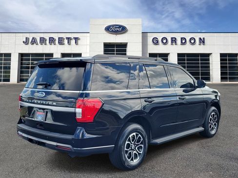 Certified 2023 Ford Expedition XLT RWD image 4