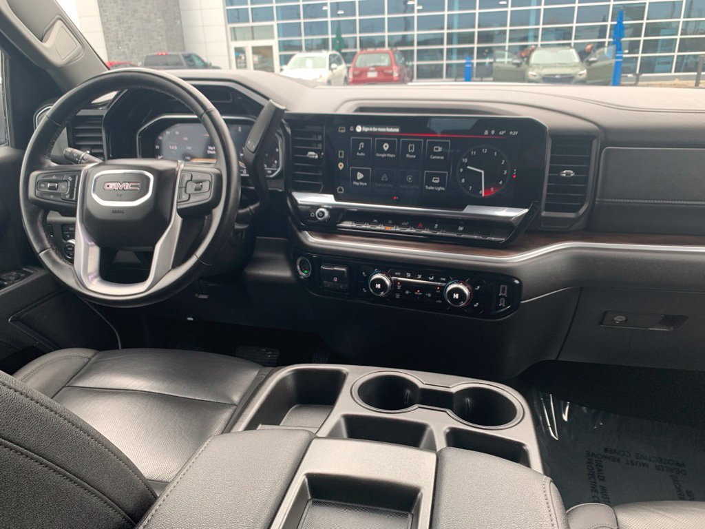 Used 2025 GMC Sierra 1500 SLT AWD/4WD image 12