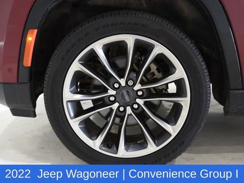 Used 2022 Jeep Wagoneer Series III w/ Premium Group I AWD/4WD image 6