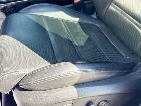 Used 2019 Kia Sorento SX image 19