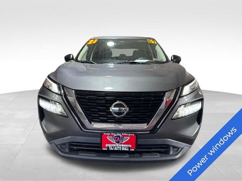 Used 2021 Nissan Rogue S image 2