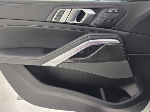 Used 2024 BMW X6 M60i w/ Climate Comfort Package image 25