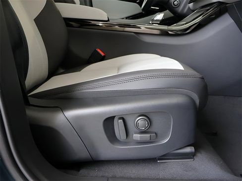 New 2026 Land Rover Range Rover Evoque Dynamic SE image 21