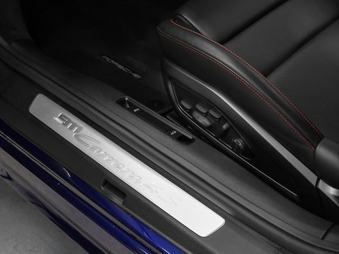 Used 2024 Porsche 911 Carrera 4S image 34