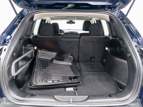 Used 2016 Jeep Cherokee Sport image 9