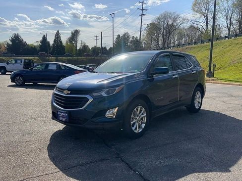 Used 2021 Chevrolet Equinox LT image 3